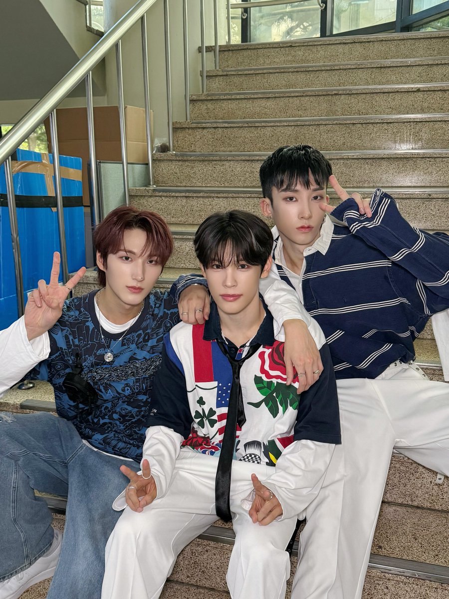 XODIAC_MEMBERS's tweet photo. [#범수]

수웨규ꔛꔛ👾

#XODIAC #소디엑 #BEOMSOO #범수 https://t.co/BaExTOa1uv