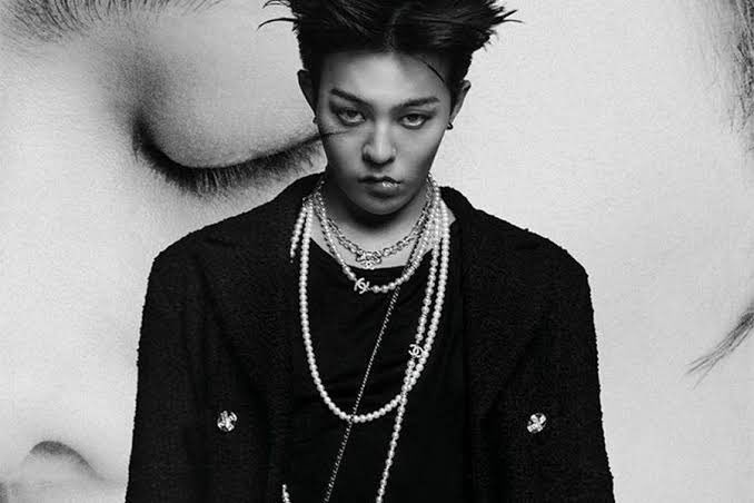 kchartsmaster's tweet photo. G-DRAGON to reportedly film for ‘You Quiz on the Block’ today, expected to broadcast in October.

https://t.co/TKE7FiHJ4F https://t.co/SYfxZhEveJ