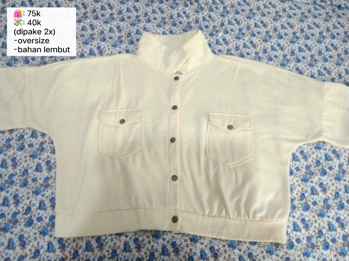 alloveforjay's tweet photo. halo gusyy aku mau preloved atasan pemakaian pribadi, barangnya masi oke semua dan murah juga ✨ kalo pembelian 2/lebih item dapet potongan harga, bisa co di oren yaa!! 👍🏻✨ https://t.co/RdSFOLyYDO