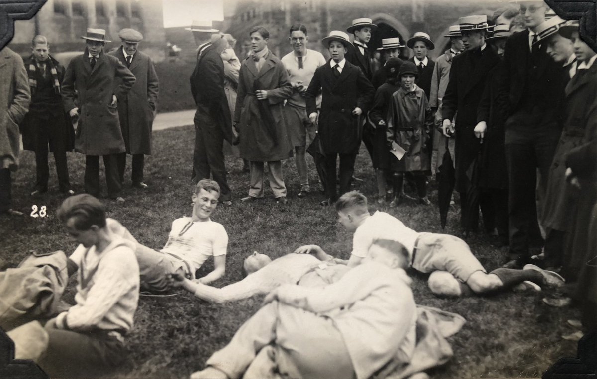 ReptonArchives's tweet image. 1932: after the annual obstacle race