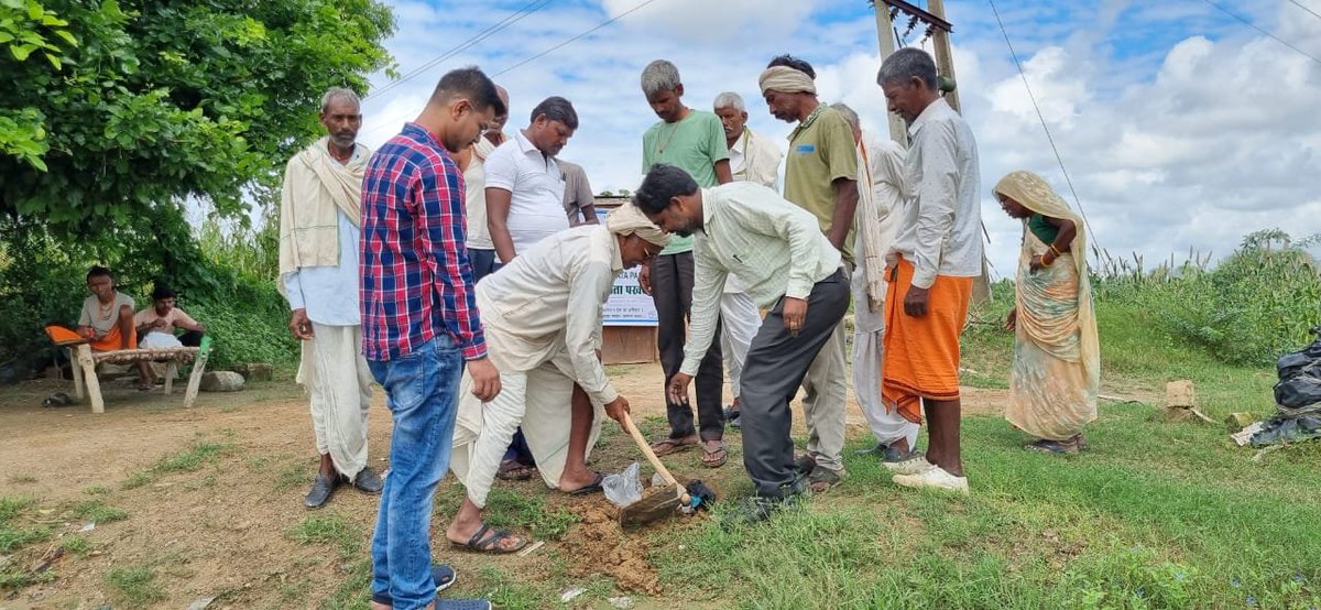 CipmcMorena's tweet photo. Disposal of Pesticides waste by CIPMC MORENA during Swachhta Pakhwada #SHS2024 #SBD2024 https://t.co/bEJHocFDHY