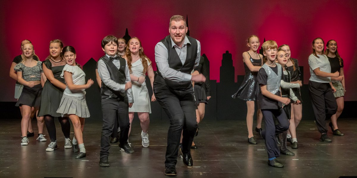 Tip Top at the Musicals opens this evening at <a href="/StoryhouseLive/">Storyhouse</a> 
Catch us for just three performance this week:
Wednesday 2nd 7:30
Thursday 3rd 2:30 &amp; 7:30
Thanks to <a href="/MarkCarline/">𝙼𝚊𝚛𝚔 𝙲𝚊𝚛𝚕𝚒𝚗𝚎</a> for these great dress rehearsal pics