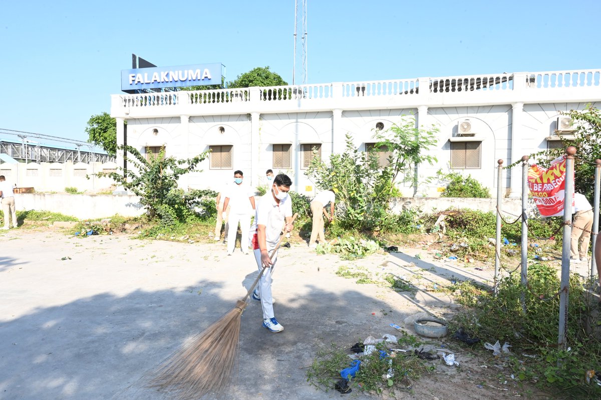 Swachhata Hi Seva-2024  organized by 2 Signal Bn, CRPF at Falaknuma Railway station, Hyderabad on 02/10/2024.