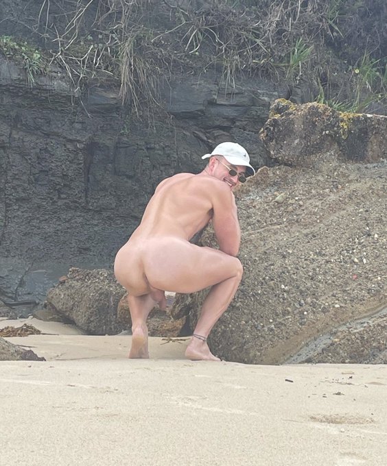 Watch Nick Tylar 🔥's leaked NSFW photo on TwXstars