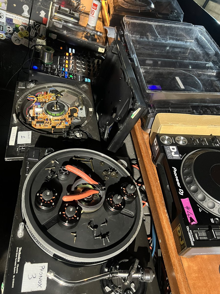 deck_doctor's tweet image. Regular servicing &amp;amp; maintenance to the SL1210’s at Phonox
#Technics1210 #Technics1200 #technicssl1210 #technicssl1200 #deck_doctor #deckdoctor #vinyl #tonearm #technicssl1210mk2 #technicssl1200mk2 #SL1210 #SL1200 #dj #decks #fyp #phonoxbrixton #phonox #funktionone