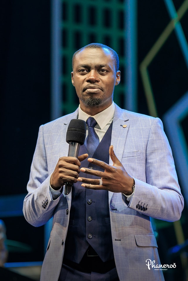 j_angwella's tweet photo. Criticizing those who share the message of God can be damaging and unproductive. It's essential to engage in discussions about faith with respect and empathy, even when beliefs differ. https://t.co/5ychhlAZtt