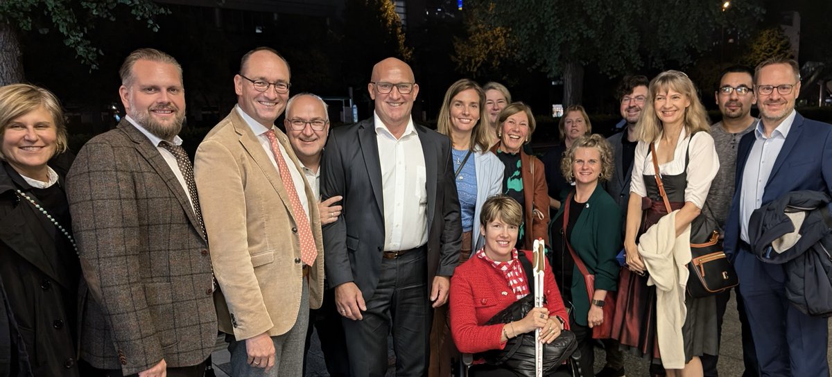 DIJ Tokyo (@dij_tokyo) on Twitter photo Vielen Dank an die Besucher des Ausschusses Gesundheit, Pflege, Prävention des Bayerischen Landtags & den Austausch zu Alterung der Gesellschaft, medizinische Versorgung, Krankenversicherung uvm im deutsch-japanischen Vergleich mit DIJ-Expertise von <a href="/franzDIJTokyo/">Franz Waldenberger</a> & <a href="/barbGhawaii/">Barbara Holthus</a> Vielen Dank an die Besucher des Ausschusses Gesundheit, Pflege, Prävention des Bayerischen Landtags & den Austausch zu Alterung der Gesellschaft, medizinische Versorgung, Krankenversicherung uvm im deutsch-japanischen Vergleich mit DIJ-Expertise von <a href="/franzDIJTokyo/">Franz Waldenberger</a> & <a href="/barbGhawaii/">Barbara Holthus</a>