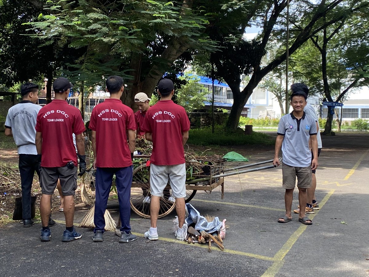 NSS_DGC's tweet photo. Commemorating Swachhata Hi Seva campaign , 80 NSS volunteers @ POs of Dimapur Government College in collaboration with CISHR conducted a cleanliness drive within the hospital campus on 2nd Oct, 2024 from 7.00 am. 
@NSS_India https://t.co/JQfr3MSFwJ