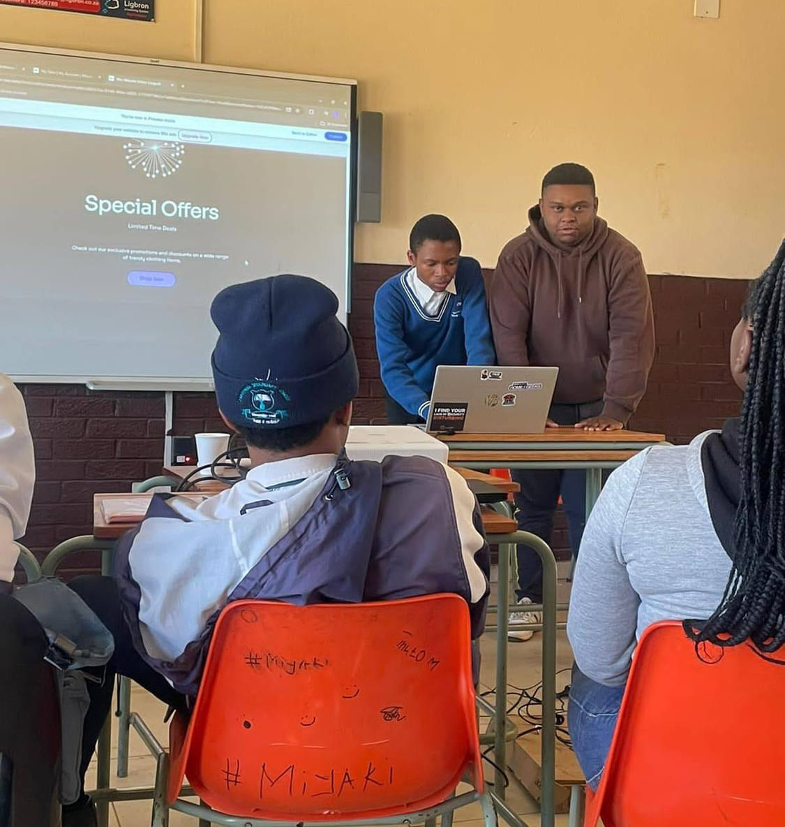 BakwenaMogopa's tweet image. #nsw