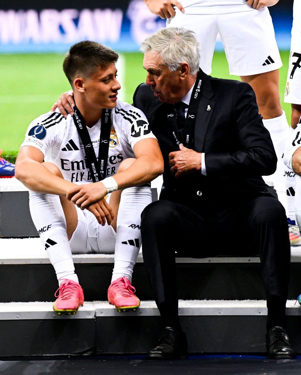 Pasacasno's tweet photo. 🎙️ Carlo Ancelotti: "Arda Güler, geçen sezona kıyasla bu sezon daha fazla süre aldı ve rolünün farkında. Burada bir geleceği olduğu kesin."

#spor haber https://t.co/OPKSiLhl4J