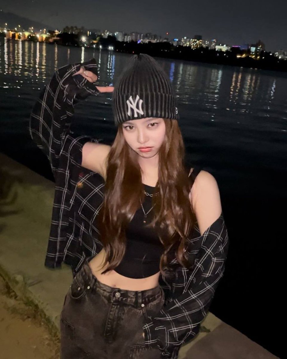 yujwvs's tweet photo. THE WOMAN ATTRACTION NAM YUJU https://t.co/3HZLvBjnBA