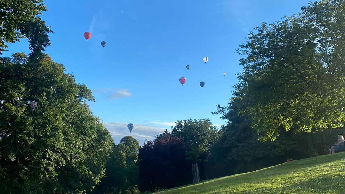 soren_elsborg's tweet photo. ✈️🇬🇧 Home again and reflecting on 5 incredible months at @BristolUni as a part of my PhD 🇬🇧✈️

🧵1/6 https://t.co/dYOQzjc4sX