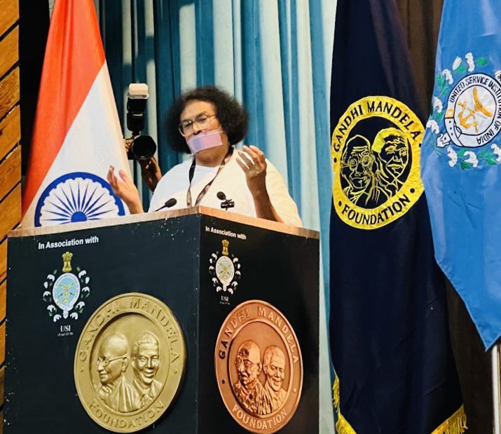 Munilokesh's tweet photo. HH Jain Acharya Lokesh addressed “Gandhi Jyanti” organized by Gandhi Mandela Foundation at USI of India
 
@ANI @PTI_News @AFP @AP @Reuters @cnni @BBCWorld https://t.co/vmU3eDXJCc