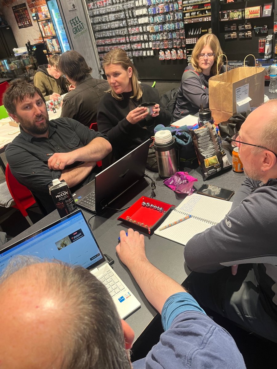 bea_dnd's tweet photo. It’s a good Wednesday today! We’ve got Lex Arcana, DnD, Call of Cthulhu and paint night!!
#dnd #lexarcana #callofcthulhu #minipaint https://t.co/w7tX8stXN8