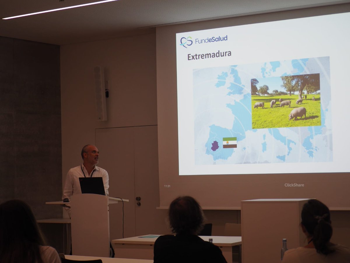 Jonathan Gomez-Raja 🟩⬜⬛ 🇪🇺 (@jgomezraja) on Twitter photo Our great comunication officer in <a href="/ADVANCE_TB/">ADVANCE-TB</a>, <a href="/Raquel_VillarH/">Raquel VH</a>, took me some lovely pictures while presenting <a href="/Fundesalud_Ex/">FundeSalud</a> as the leader of the clinical #research site in #Extremadura (See last pic🐷😉) Our great comunication officer in <a href="/ADVANCE_TB/">ADVANCE-TB</a>, <a href="/Raquel_VillarH/">Raquel VH</a>, took me some lovely pictures while presenting <a href="/Fundesalud_Ex/">FundeSalud</a> as the leader of the clinical #research site in #Extremadura (See last pic🐷😉)