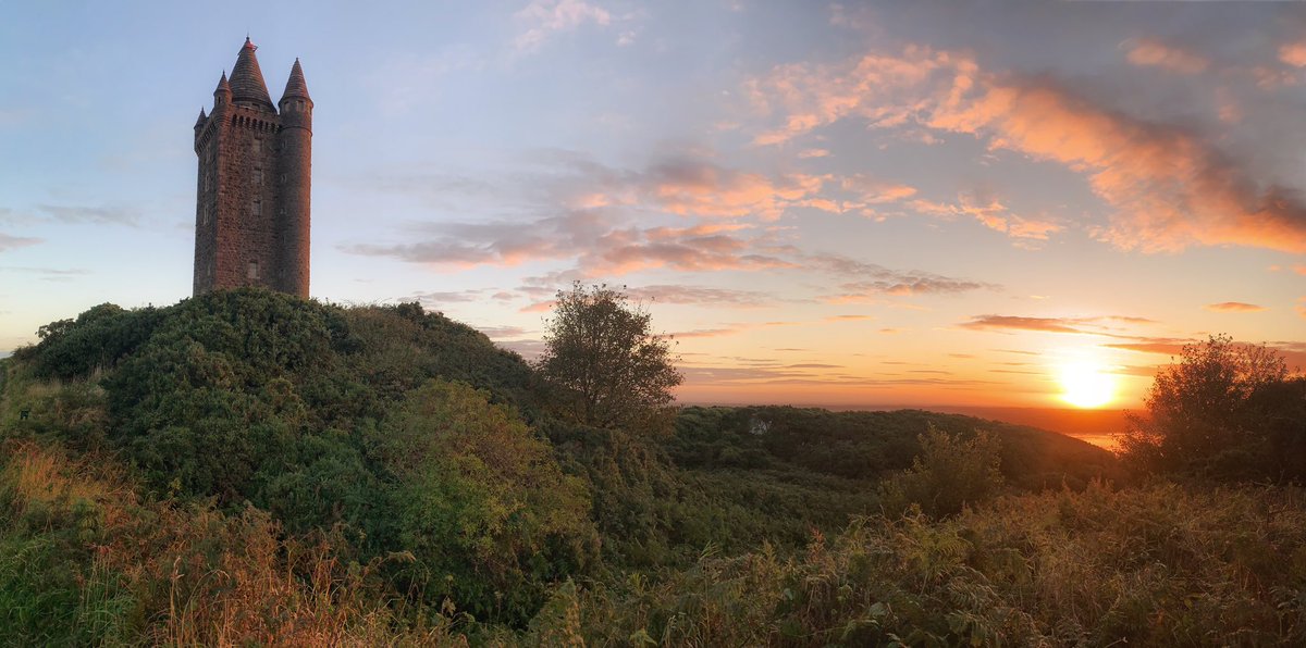 OranKane's tweet photo. Sunrise at Scrabo https://t.co/sHsiVI1v2e