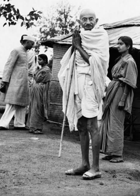 rishabmeng16's tweet photo. Probably no better time to remember the Mahatma than today with the looming threat of an escalated war in the Middle East and Europe. Non-violence is fantastical, but surely an ideal to aim for given war serves no purpose but to destroy and divide society. 

#GandhiJayanti https://t.co/P41kzT58cS
