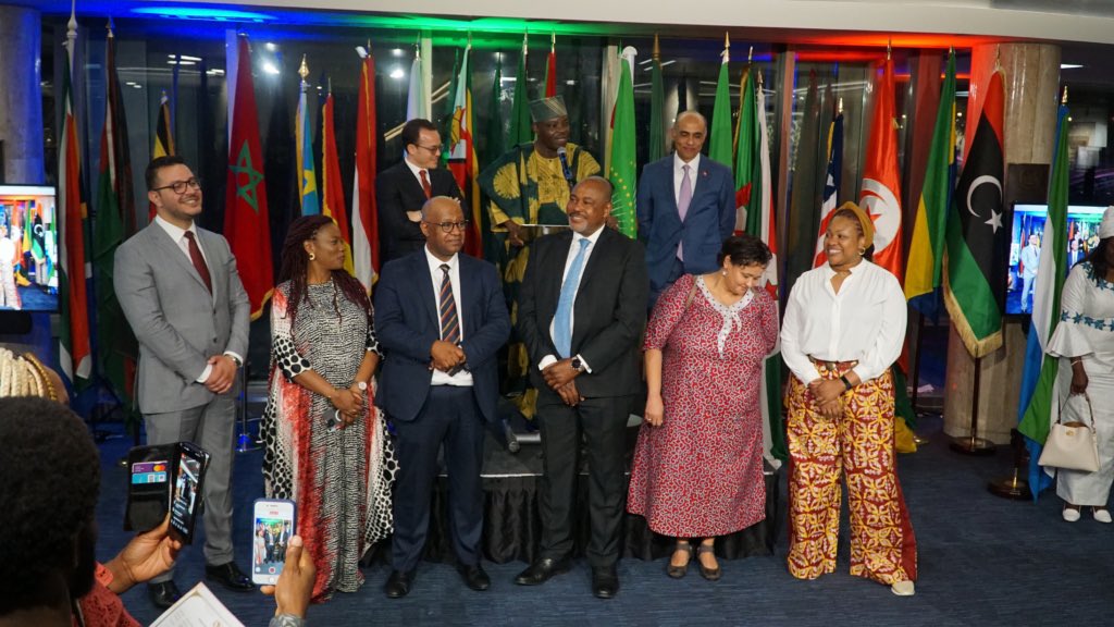 gortaque's tweet photo. La #communauté internationale à Djibouti a intensifié ses efforts pour établir un dialogue constructif avec de nombreux partenaires internationaux et régionaux. 

CID #exprime une grande fierté dans la collaboration avec la diaspora africaine, ainsi qu'avec une variété de partenaires diversifiés. Grâce à ces alliances #stratégiques et #partenariats. 

Nous œuvrons #ensemble à la construction de communautés qui sont non seulement plus fortes, mais également davantage interconnectées, #favorisant ainsi un réseau global renforcé et #durable.

#TDAdiasporas #CreateTheSpaces #AfricanHeritageMonth #DiasporaEngagement #Philanthropy #SocialImpact #DiasporaAfrica