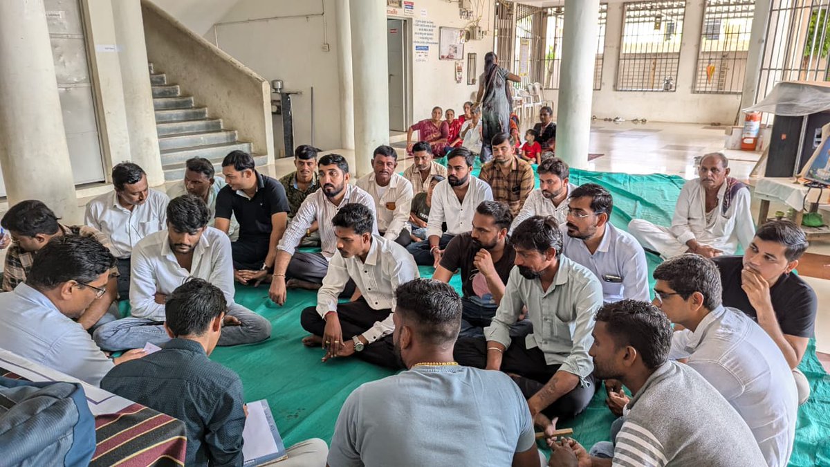 ગીરગઢડા તાલુકામાં ગ્રામ્ય કક્ષાએ "સ્વચ્છતા હી સેવા" અભિયાન અંતર્ગત આજે ખાસ ગ્રામ સભાઓ યોજવામાં આવી. 

#SHSGujarat2024
#SBD2024
#SHS2024
#10YearsOfSwachhBharat