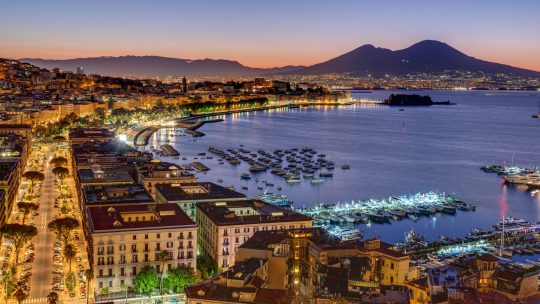 intesasanpaolo's tweet photo. L'undicesima tappa di #ImpreseVincenti si è tenuta a Napoli: 10 imprese di Campania, Calabria e Sicilia presenti in settori come moda, automotive, agroalimentare, aerospazio ed elettromeccanica ci hanno raccontato le loro storie di successo.
📌https://t.co/KYJKRDShzP https://t.co/Sk1eBLPn32