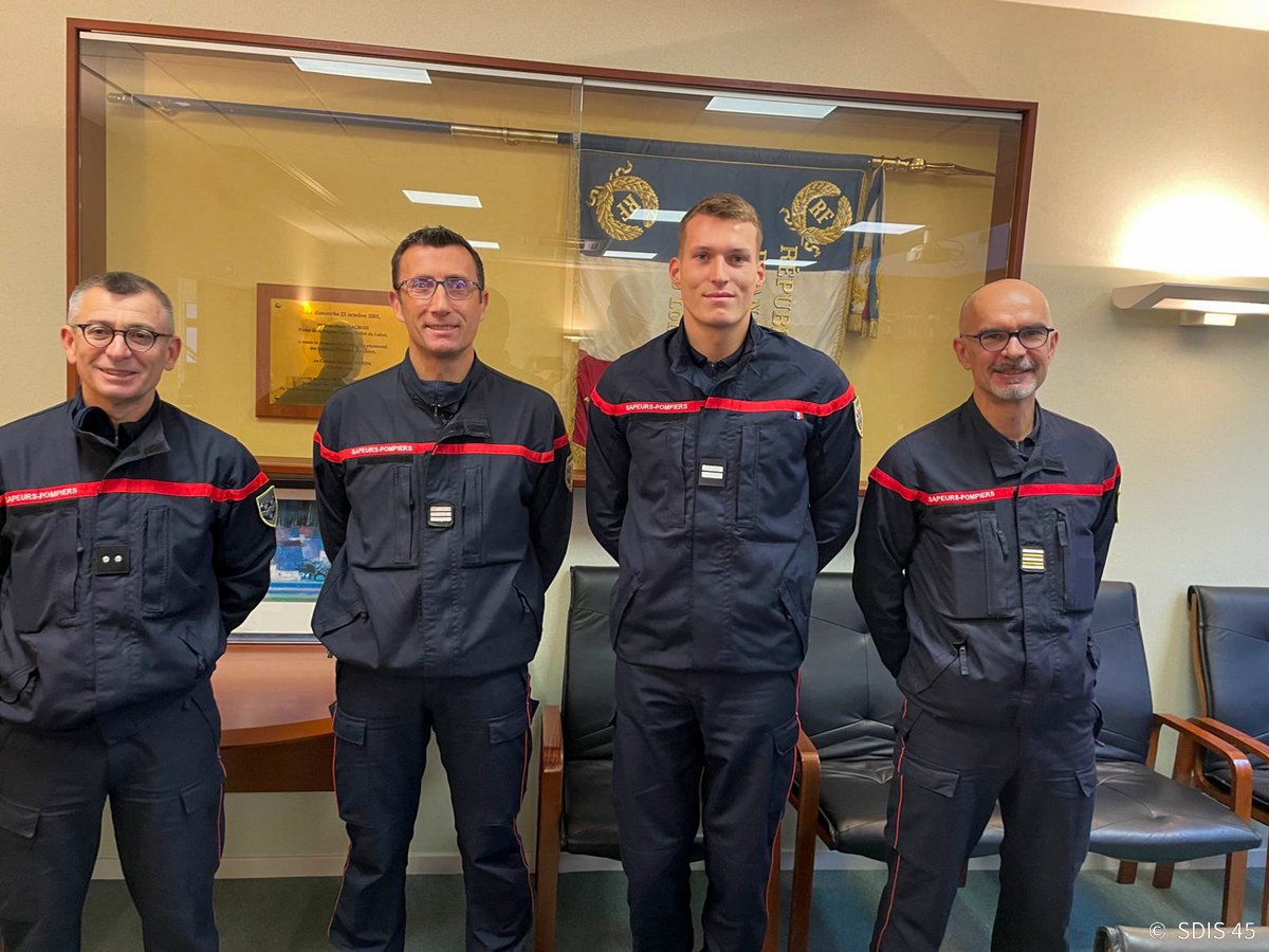 SDIS45's tweet photo. Ce matin, le chef de corps a accueilli le Lieutenant Mathis BOUDAUD, nouvellement recruté et affecté au service industrie du G3P (Groupement Prévention Prévision Planification)  dans l’attente de son départ à l’@ENSOSP. https://t.co/Pgh9fIES8p