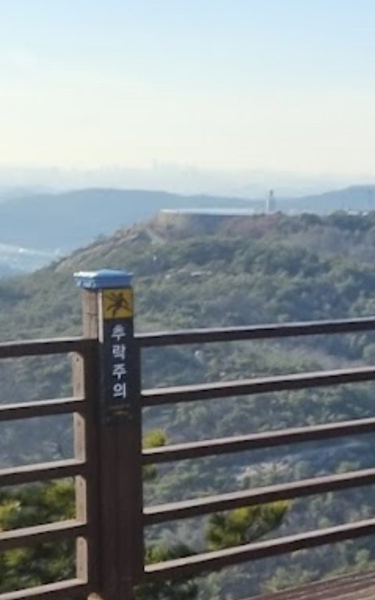 LaxSunnyG's tweet photo. @Gandalf_ElPulpo West of ‘Mount Bibong Observatory’ in South Korea…
Google map imagery &amp; publicly available internet stock photos https://t.co/tKLc8wnr98