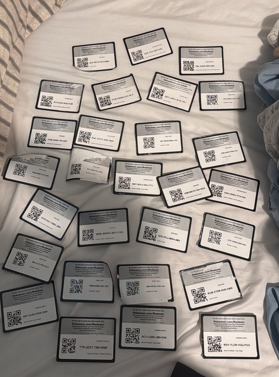 hamstems's tweet image. if anyone wants online redeems here they are cuz i could not give two fucks about the app #pokemon #pokemonredeem #tcgcodes #pokemoncodes