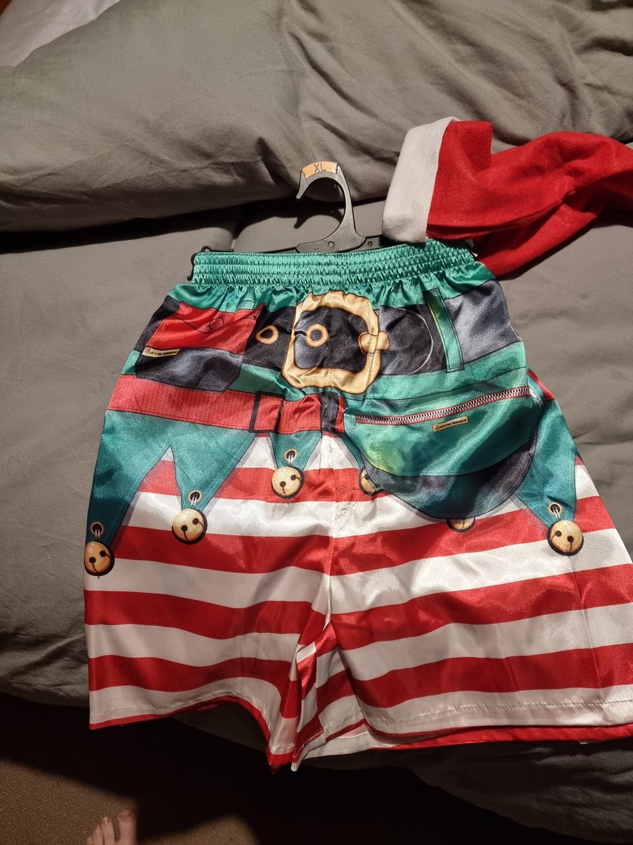 Kmart gotten in early with the Christmas satins.

WARNING: No fly -_-