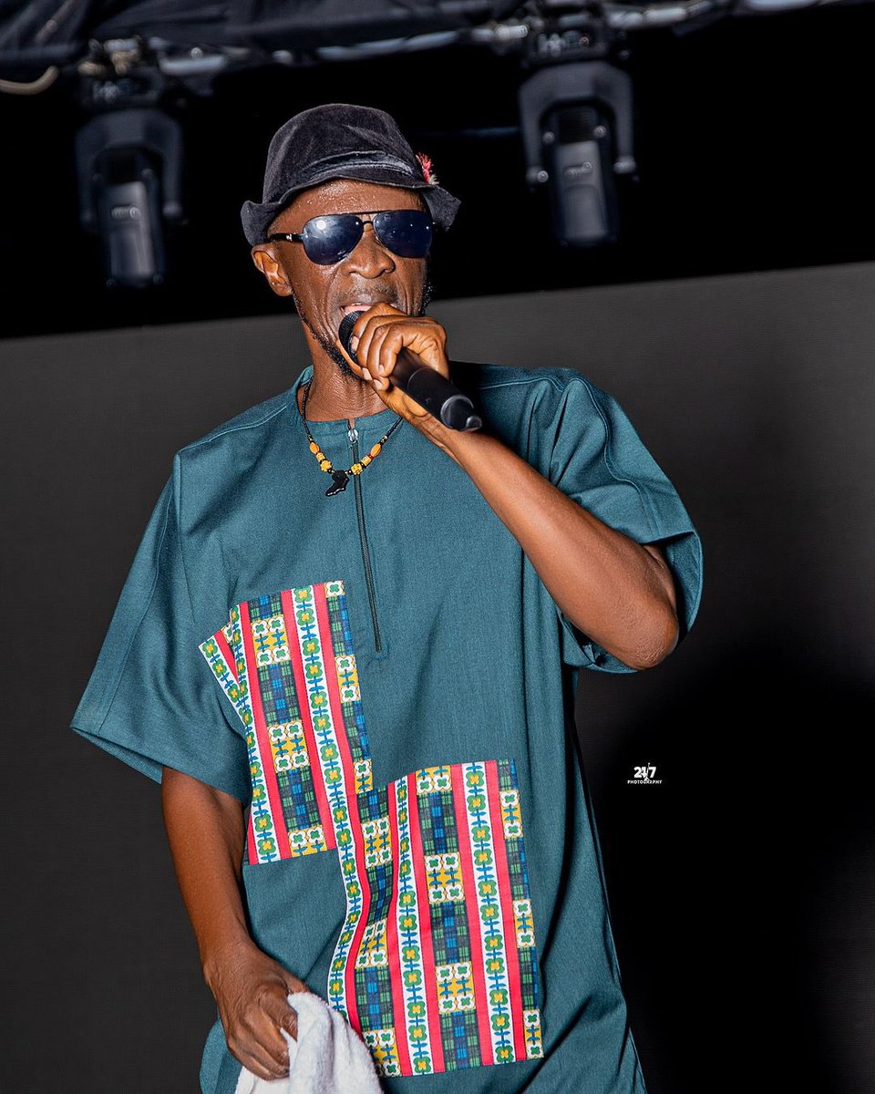 DLFM1069's tweet image. Nana Agyemang performing at the Daddy Lumba Birthday Bash 🎤🤩 #DLFM #Ghana #DLBB