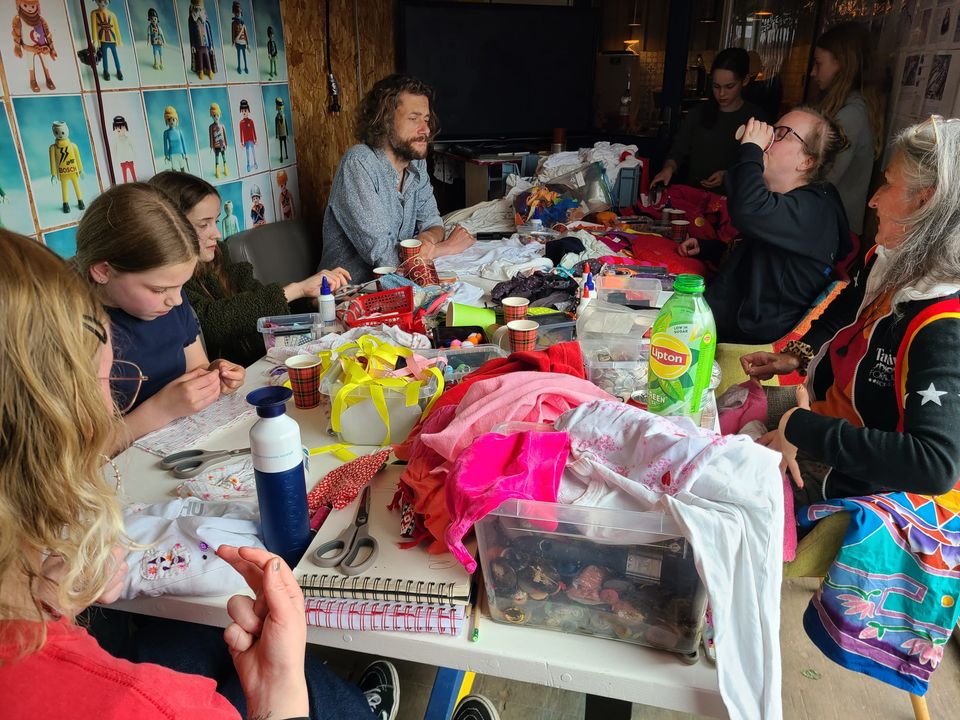 Vrijdag 4 oktober, 16-18 uur Croesekeet (croeselaan 40) 
Workshop Textiele Tegel door <a href="/Sophie/">Sophie</a> Fabre Design (gratis!)