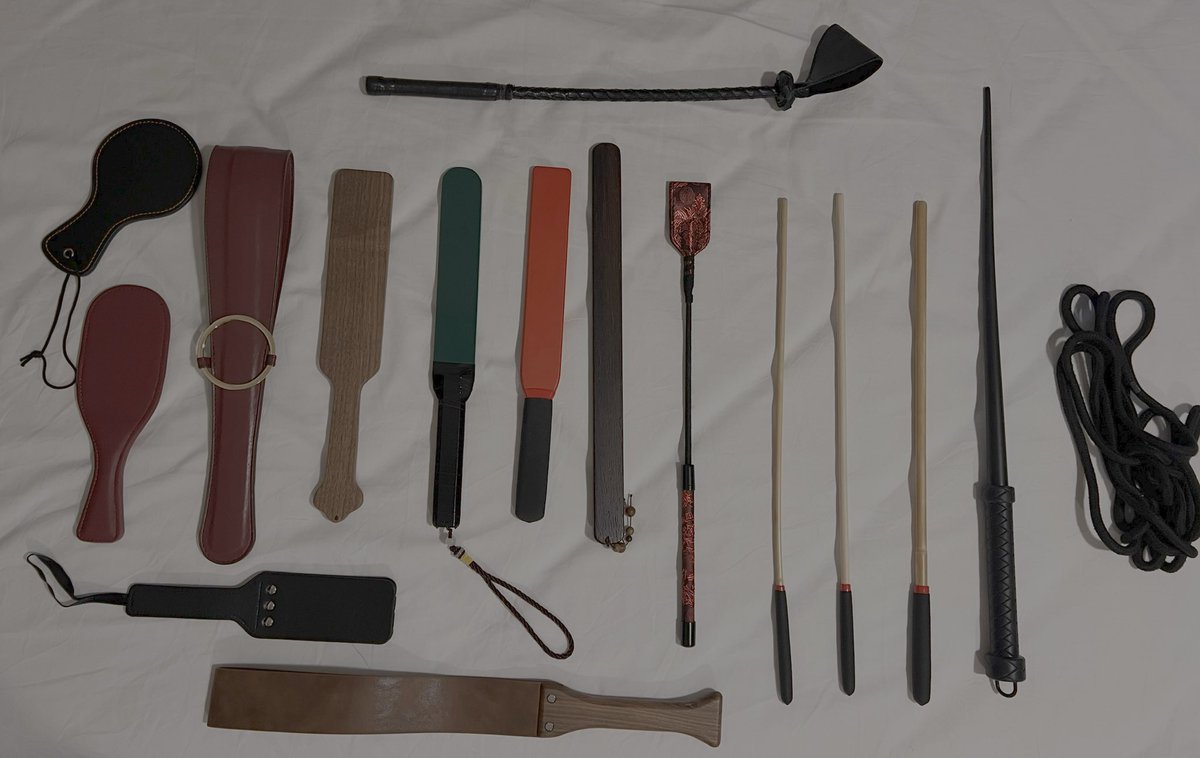 越来越多的工具 但还是最喜欢巴掌 #sp #打屁股 #spanking