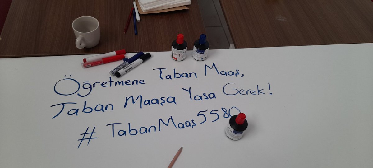cominitefidel's tweet photo. "Emeğiniz emeğimizdir"
#TabanMaaş5580 https://t.co/onTxmF2S1B