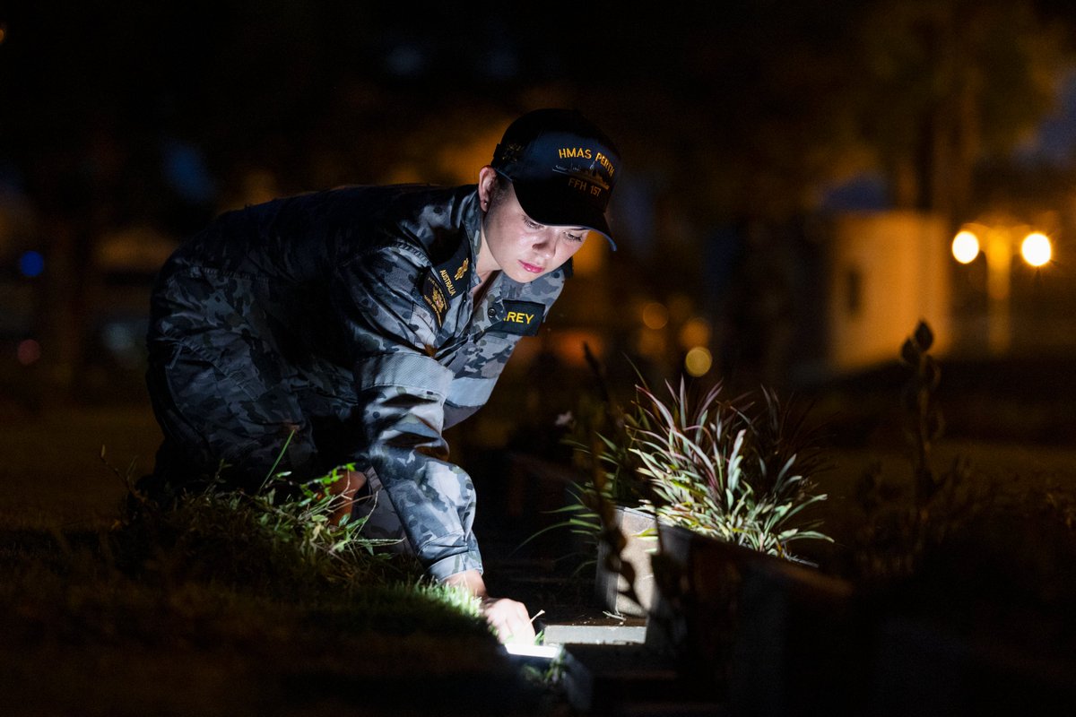 hqjoc's tweet photo. #AusNavy #HMASPerth reinforced its longstanding connection with Thailand during a meaningful port visit to Sattahip. Fifty members of Shipโs Company made the moving journey to Hellfire Pass and the Kanchanaburi War Cemetery, where they honoured the memory of 18 sailors ๐ซก https://t.co/1D0hS5LL8W