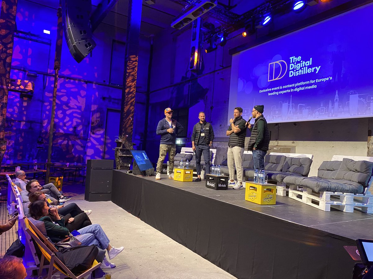 ufomedia's tweet photo. Jetzt geht’s los… #TheDigitalDistillery #Wien https://t.co/bKWmQWNYec