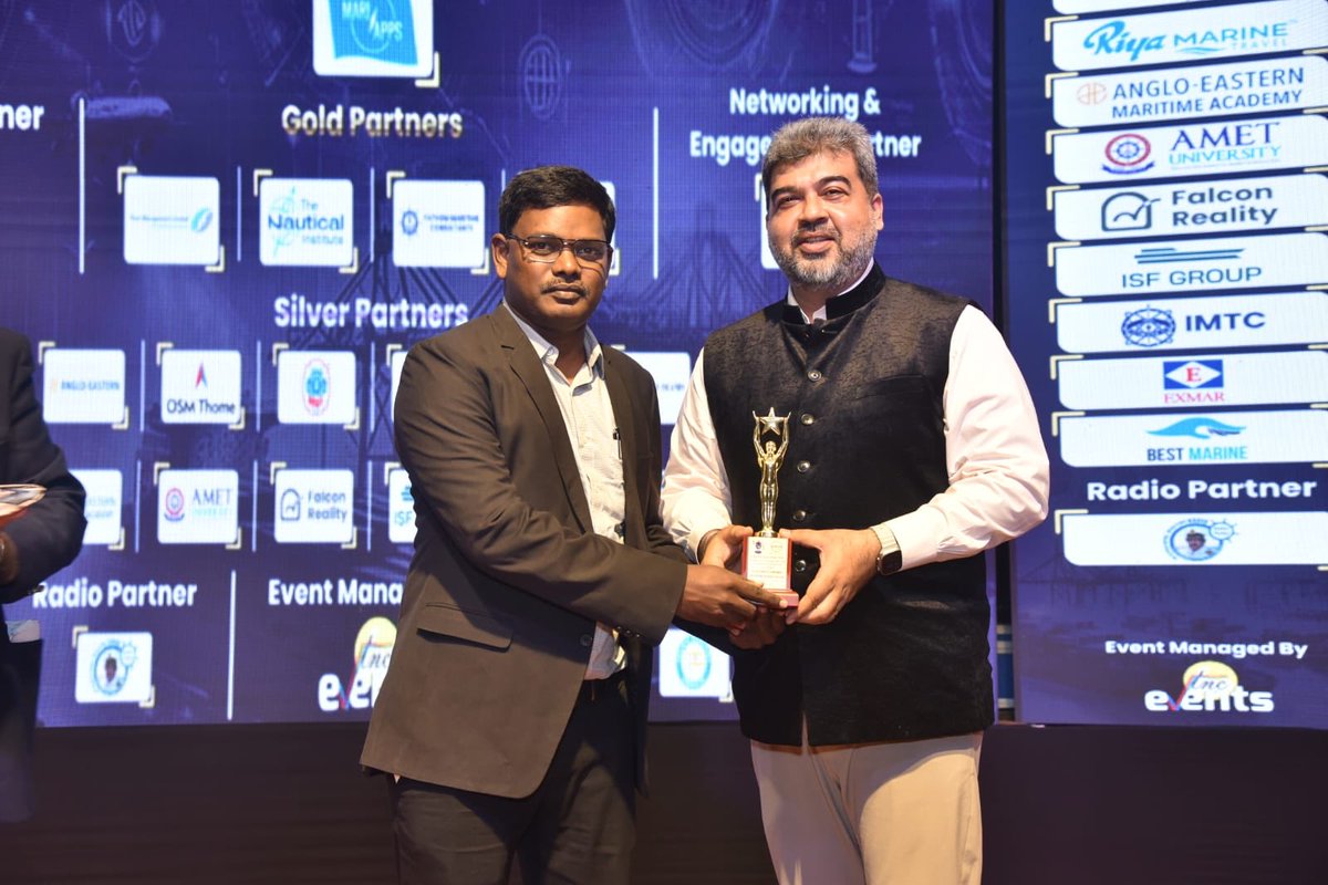 dgshipping_IN's tweet image. Shri Ravi Kumar Moka, DDG (IT &amp;amp; E-Governance), attended #TIM2024 on Oct 1st and spoke on ‘E-governance initiatives in Maritime’. Organized by @NavalConnection, #TIM4.0 connects Maritime pros &amp;amp; students with emerging tech. #MaritimeTech #EGovernance