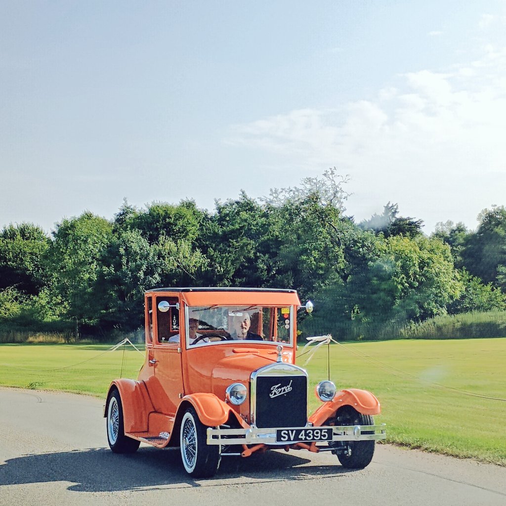 Classic Ford Show tweet media