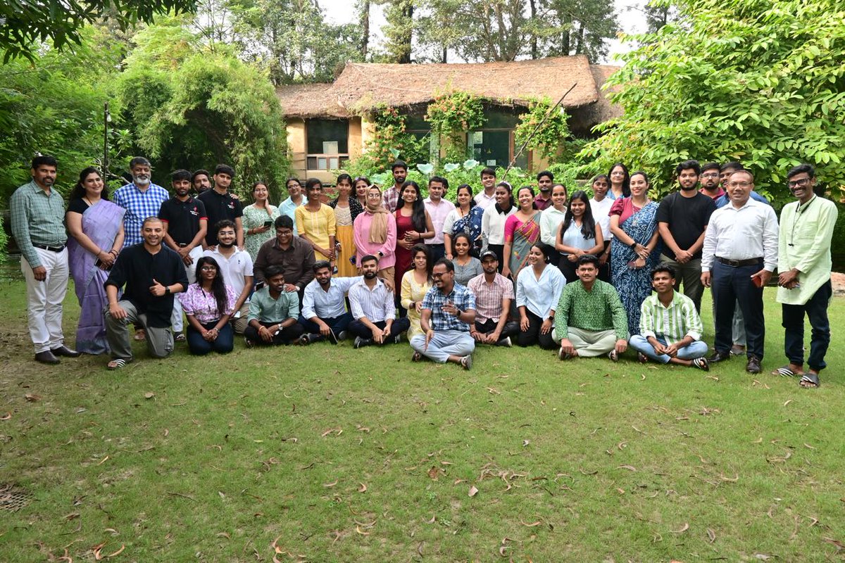 CareleaversIND's tweet image. NCLN&apos;s workshop was a catalyst for change! Learned logo design, business, &amp;amp; more. Thank you to all involved! #NCLN #CapacityBuilding #NetworkingWorkshop #CareLeavers #Empowerment #YouthDevelopment