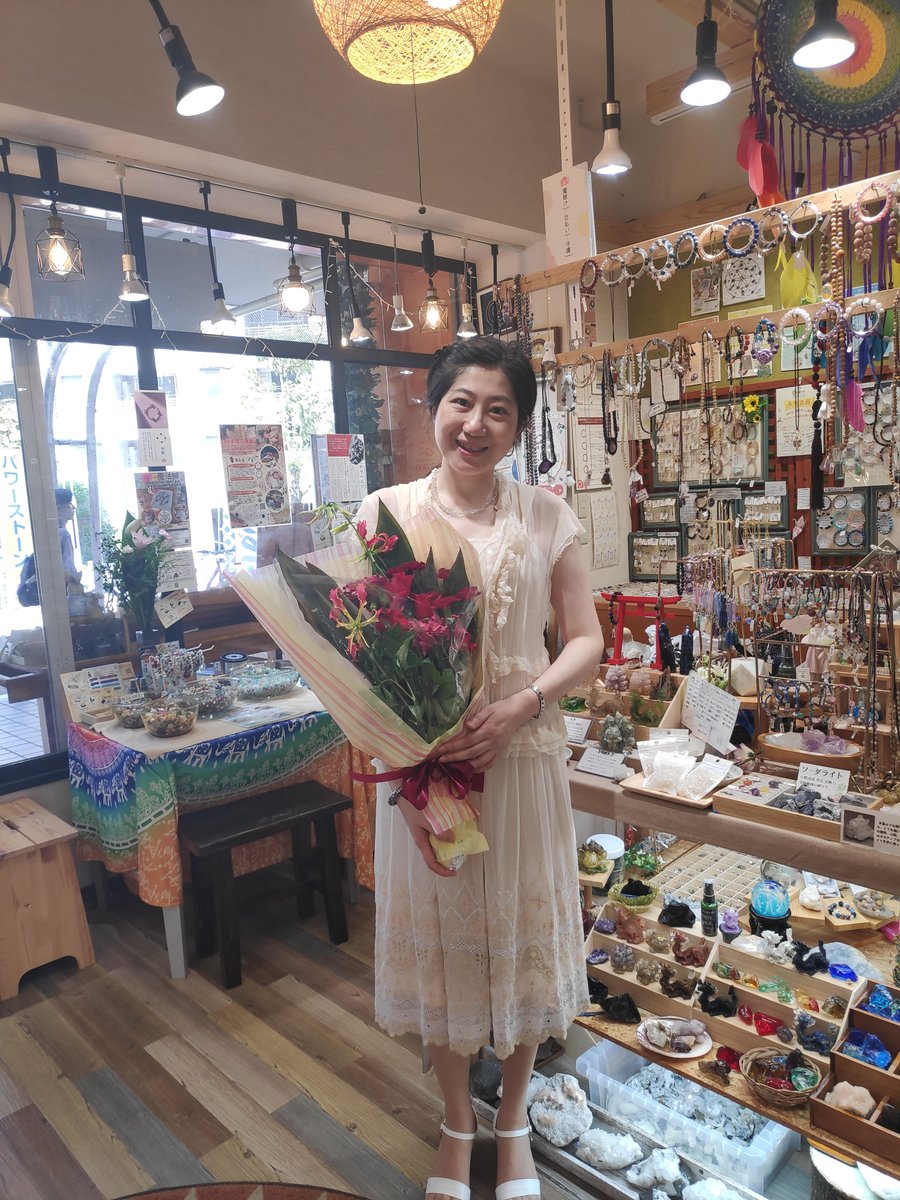 jhelenwe's tweet photo. 今年の誕生日の写真を送って、みんなの祝福に感謝します！国慶節おめでとう！
送上今年生日的照片，感谢大家的祝福！祝 #国庆节快乐！ https://t.co/eHoLo63nT2