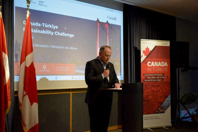 SamRDuch's tweet photo. 🎉 Kanada-Türkiye Sürdürülebilirlik Yarışması süresince İstanbul'da büyük bir etki yaratan yedi Kanadalı şirketi tebrik ediyoruz!🇨🇦🤝🇹🇷 Birlikte sürdürülebilirliği teşvik ediyor ve kıymetli işbirlikleri kuruyoruz.🌱✨ #Sürdürülebilirlik #TradeCommissionerService https://t.co/syx5C1NaZm