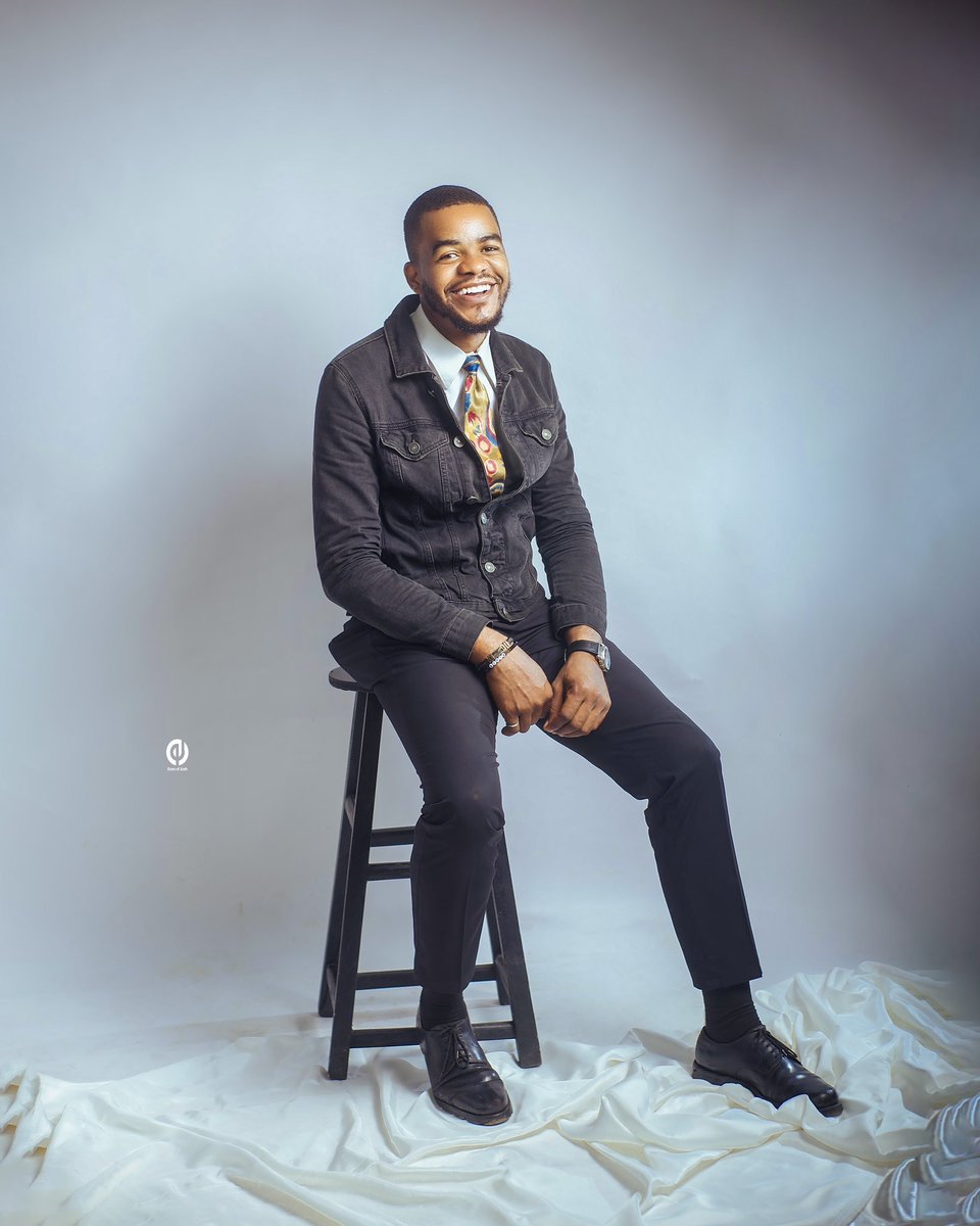 All my life I’ve been carried by Your Grace 
You’ve never Loved me less even in times when I stray
Thank You Jesus for another year round the sun

Happy Birthday The Graced Gentleman 😎