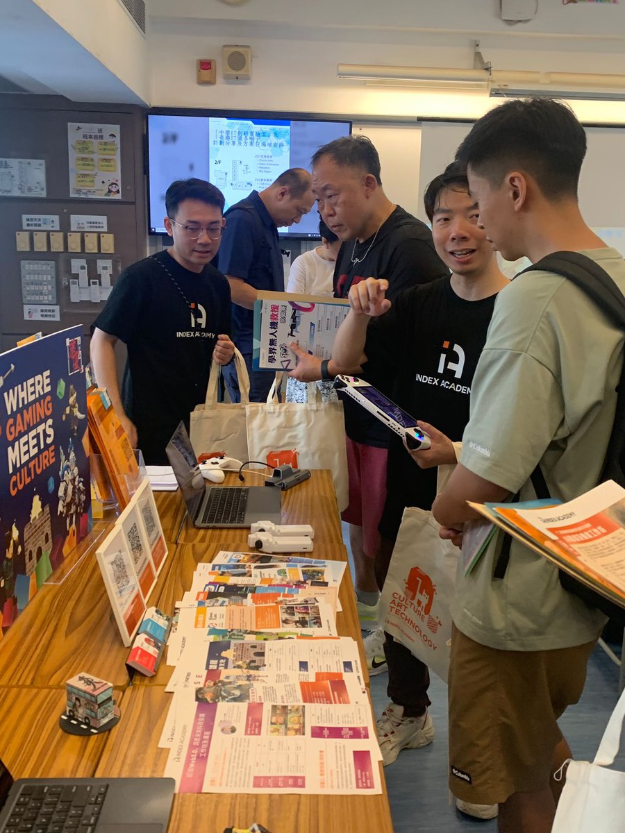 The Sharing and Solution Day co-hosted by HKACE and DPO was a success!
We introduced the Huaxia Metaverse.  We hope to enhance students' national identity through blockchain gaming and help them understand what Web3 is all about.
A special thank you to HKACE for the invitation!🙏