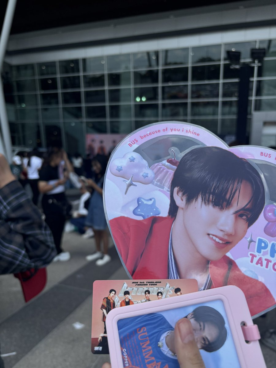 RYHO72128335975's tweet photo. รีวิวบัตรคอนขอนแก่นค้าบ ตอบแชทดีมากๆๆ อัปเดตอยู่ตลอด สบายใจหายห่วง น่ารักสุดๆ #rwherxxtr https://t.co/gAKxjyv7HE