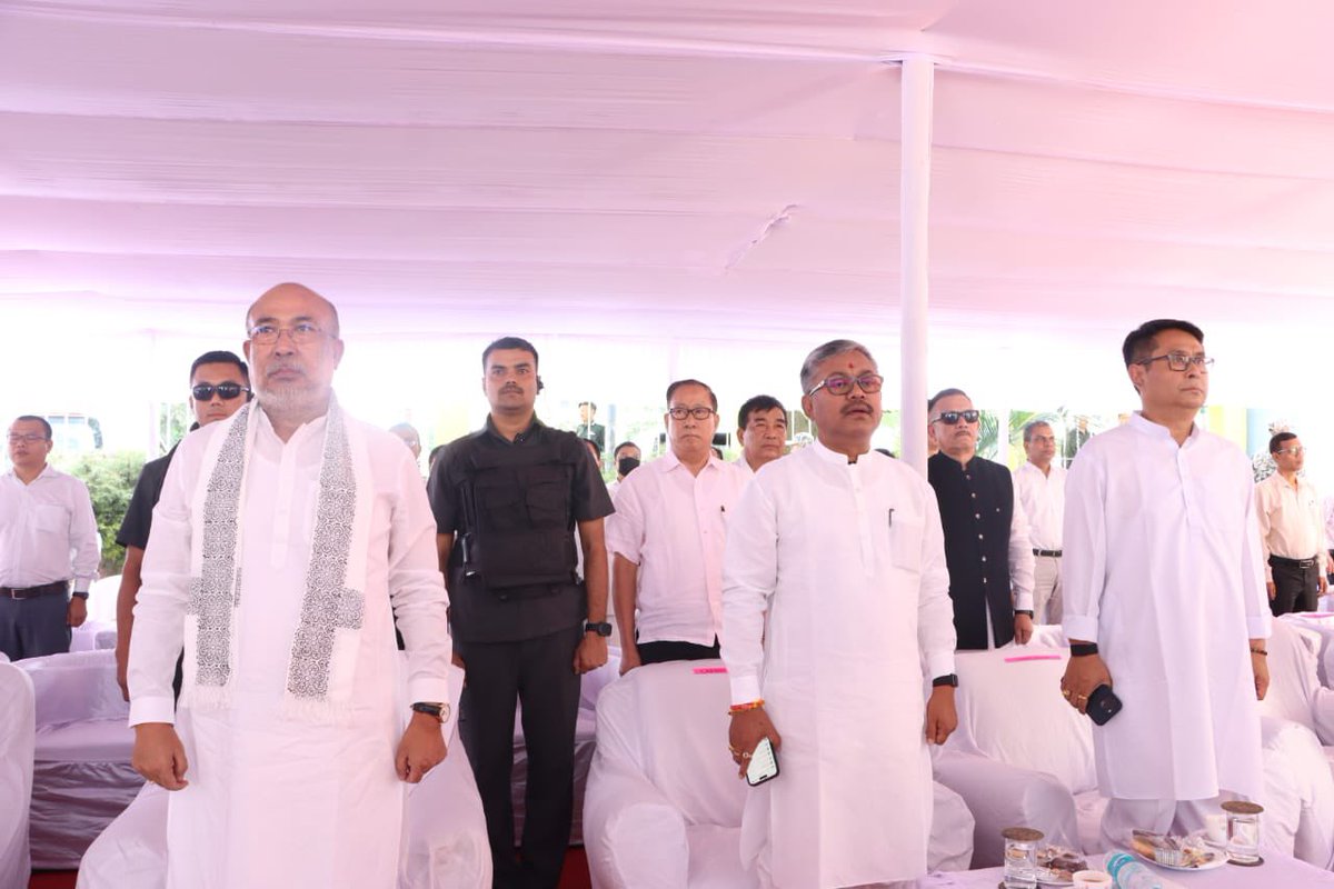 KonthoujamG's tweet photo. On this National Cleanliness Day, we gathered at MG Avenue, Imphal, to pay floral tribute to the Statue of Mahatma Gandhi.
His teachings inspire us to uphold the values of cleanliness and responsibility. https://t.co/G4H9BTmryo