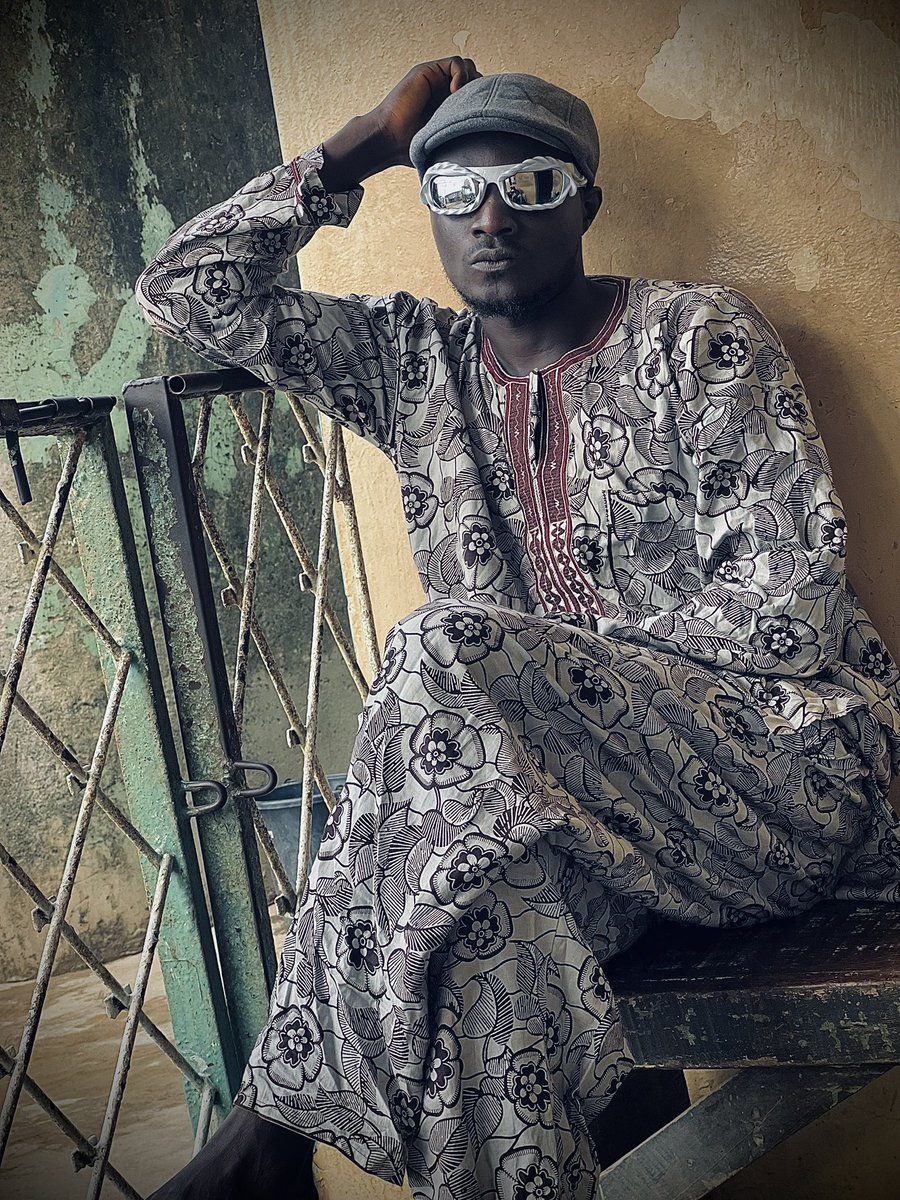 LUCASSSSSSS001's tweet photo. IF U SABBY RUN WITH BIG GEN 
   MESSAGE ME, WORK DEY THIS NIGHT 🤝

OBJECTION MY LORD  😡I NO SWEET FOR BED KHE 😂 https://t.co/B3OdwSI5nW