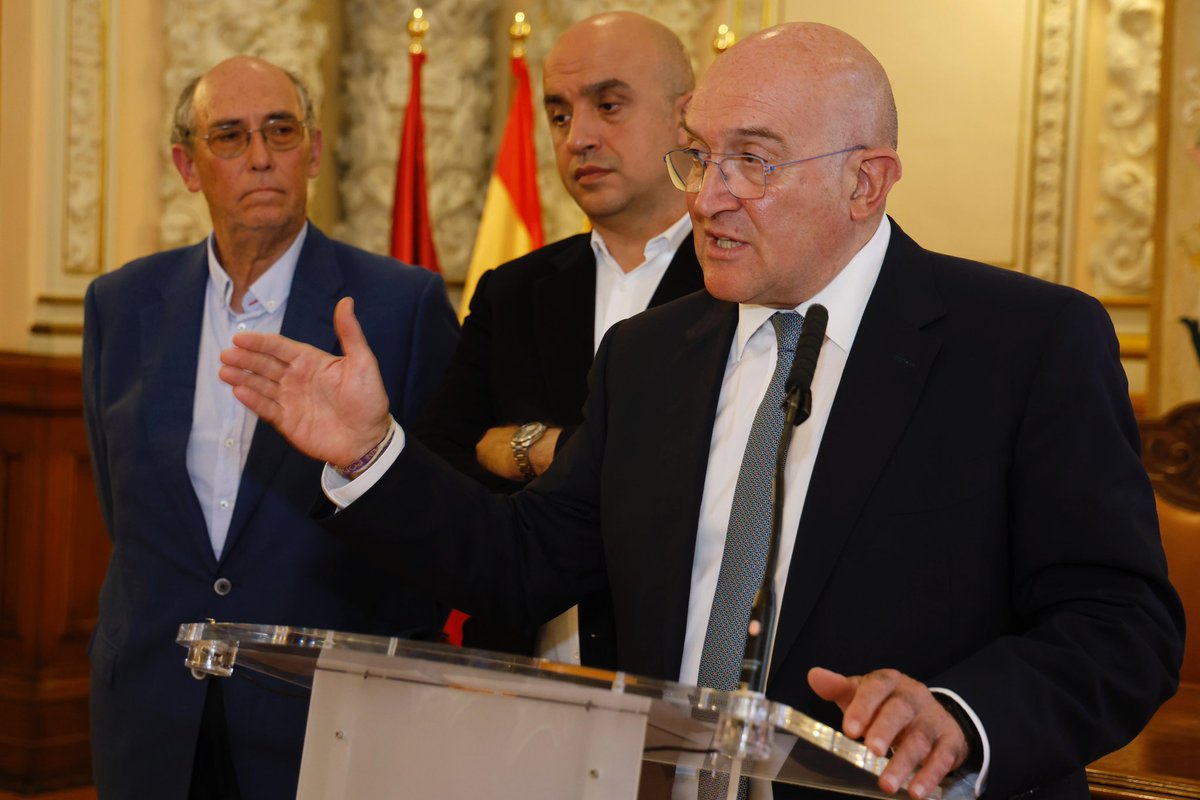 Días de alcalde: 474
Días de soterramiento: 0
Días de pagar por un informe a una empresa amiga para que diga lo que tú quieres sobre el soterramiento: 1