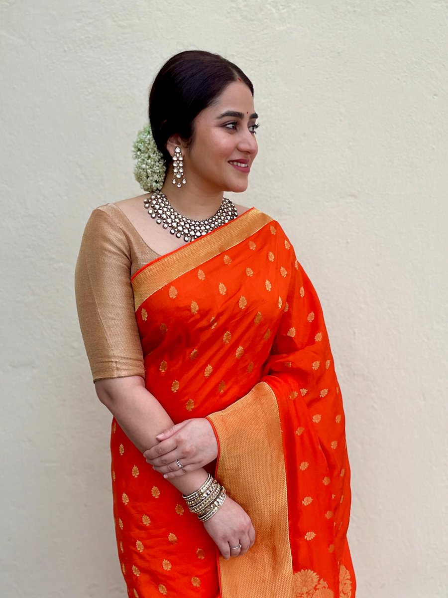 Ridhima (@ridhimaghosh) on Twitter photo 🌺🌼 আলো আর আশার বার্তা নিয়ে আবার এল মহালয়া। নতুন শুরু হোক শান্তি, ভালোবাসা আর শুভেচ্ছায়। 🌼🌺
#Mahalaya #Mahalaya2024 🌺🌼 আলো আর আশার বার্তা নিয়ে আবার এল মহালয়া। নতুন শুরু হোক শান্তি, ভালোবাসা আর শুভেচ্ছায়। 🌼🌺
#Mahalaya #Mahalaya2024