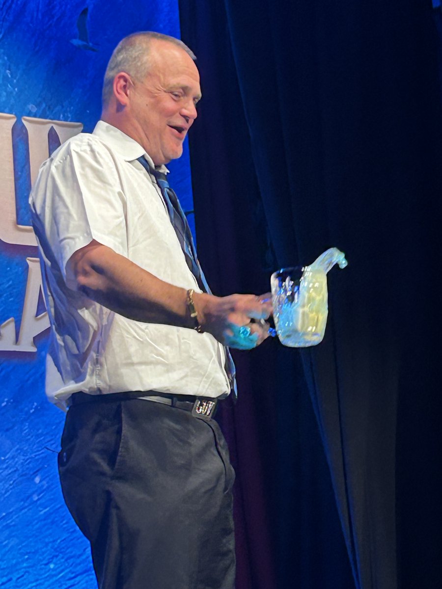 All hail to the ale (&amp; a glass of wine (fruit based drink) for the lady <a href="/clairerodway/">claire rodway</a>) <a href="/kentontheatre/">The Kenton Theatre</a> - great night as always with <a href="/almurray/">Al Murray 🇺🇦</a>