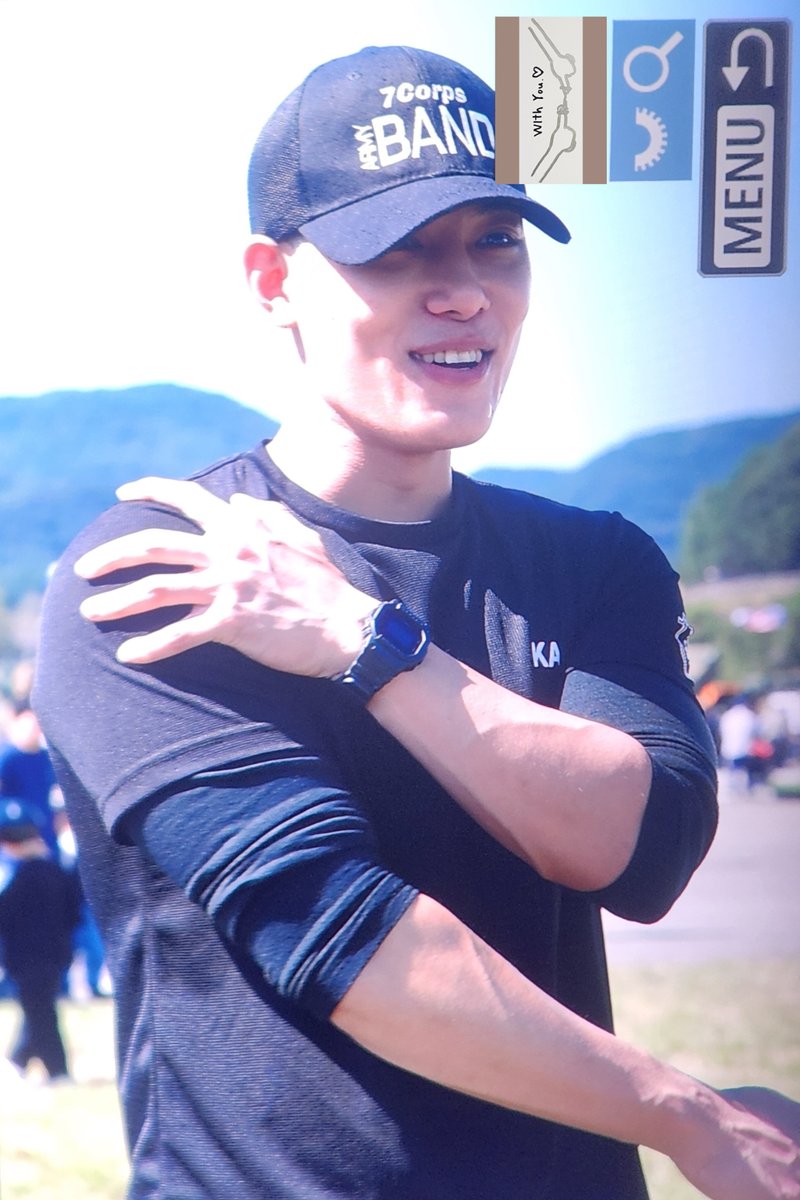 241002🫡🄳-455
2024계룡 지상군페스티벌 Day-1 
#티에이엔 #TAN #주안
#너와함께한조각🪽

드디어 우리 멋진 군인 오빠 만났어...ㅠㅠ

#JOOAN #晭侒 #ジュアン
<a href="/tan__official_/">TAN_official</a>