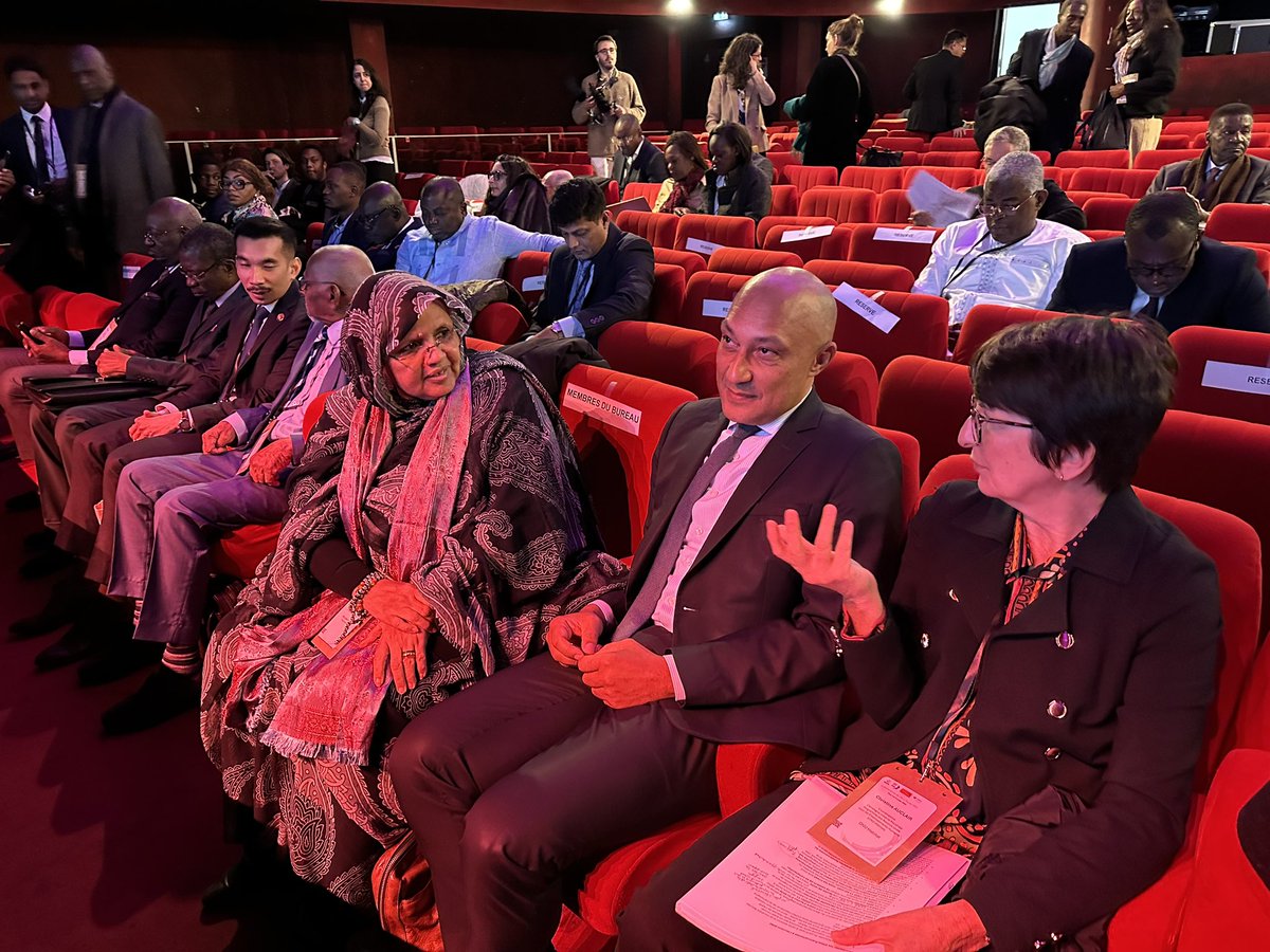 AIMFrancophones's tweet photo. 📣 Coup d’envoi de la conférence internationale #UrbanismeEnFrancophonie !
🌍 À 48h du début du #SommetdelaFrancophonie, les Maires francophones se retrouvent à #Paris pour 2 jours de débats exclusifs.
📌 Au programme : plaidoyer des jeunes professionnels, solutions locales etc. https://t.co/PWDefYEooL