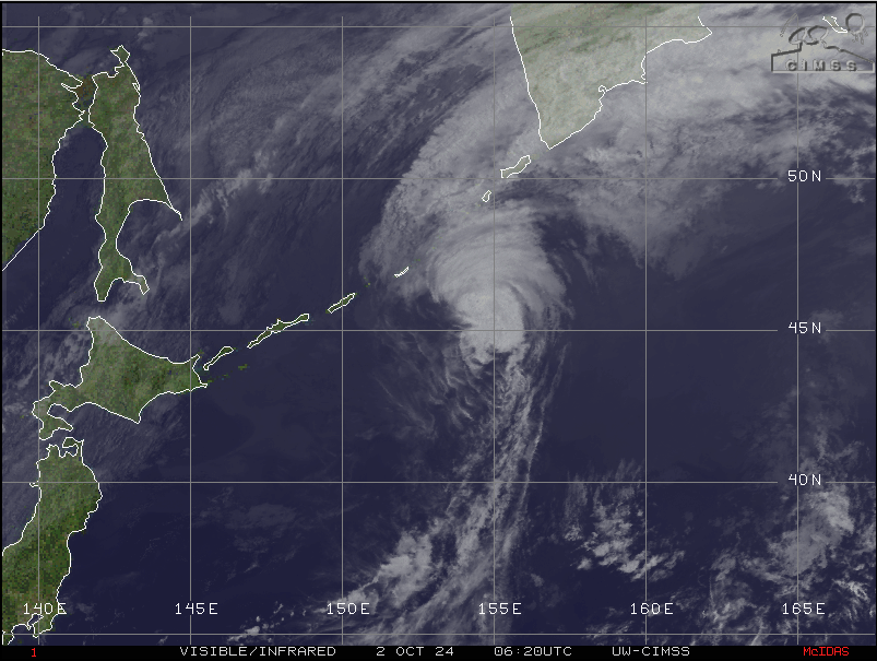 jnmet's tweet photo. TS #Jebi is passing south & east of the #Kuril Islands & will transition to an extra-tropical storm before bringing heavy rain & wind to the #Kamchatka Peninsula Wednesday night into Thursday, local time. https://t.co/CS6XrsI9ls